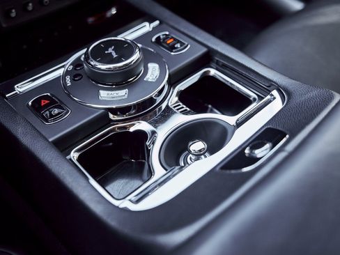 Used 2015 Rolls-Royce Wraith image 58