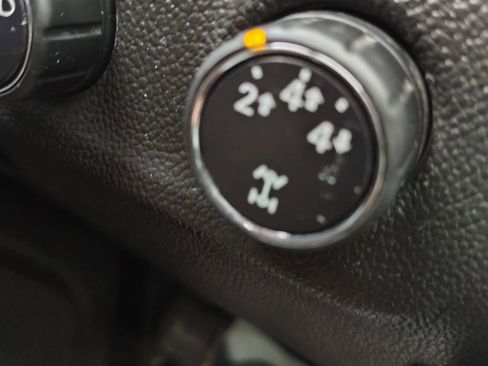 Used 2016 Chevrolet Colorado W/T w/ WT Convenience Package image 9