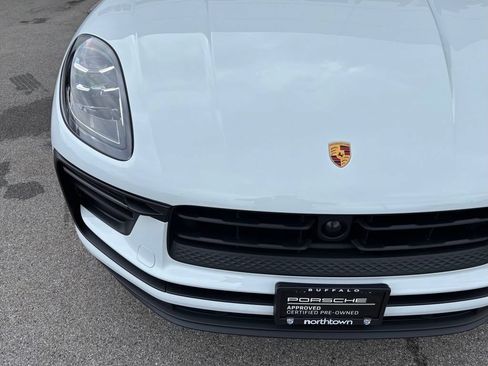 Certified 2023 Porsche Macan AWD/4WD image 22