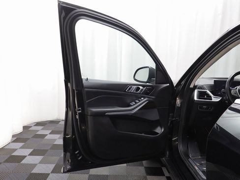 Certified 2023 BMW X7 xDrive40i w/ Parking Assistance Package image 4