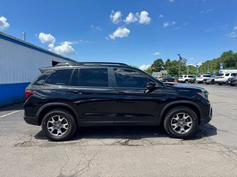Used 2023 Honda Passport TrailSport image 1