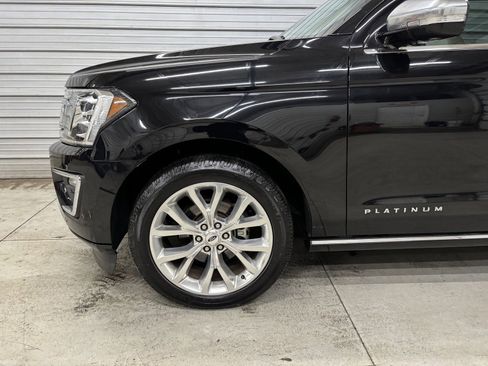 Used 2019 Ford Expedition Platinum image 4