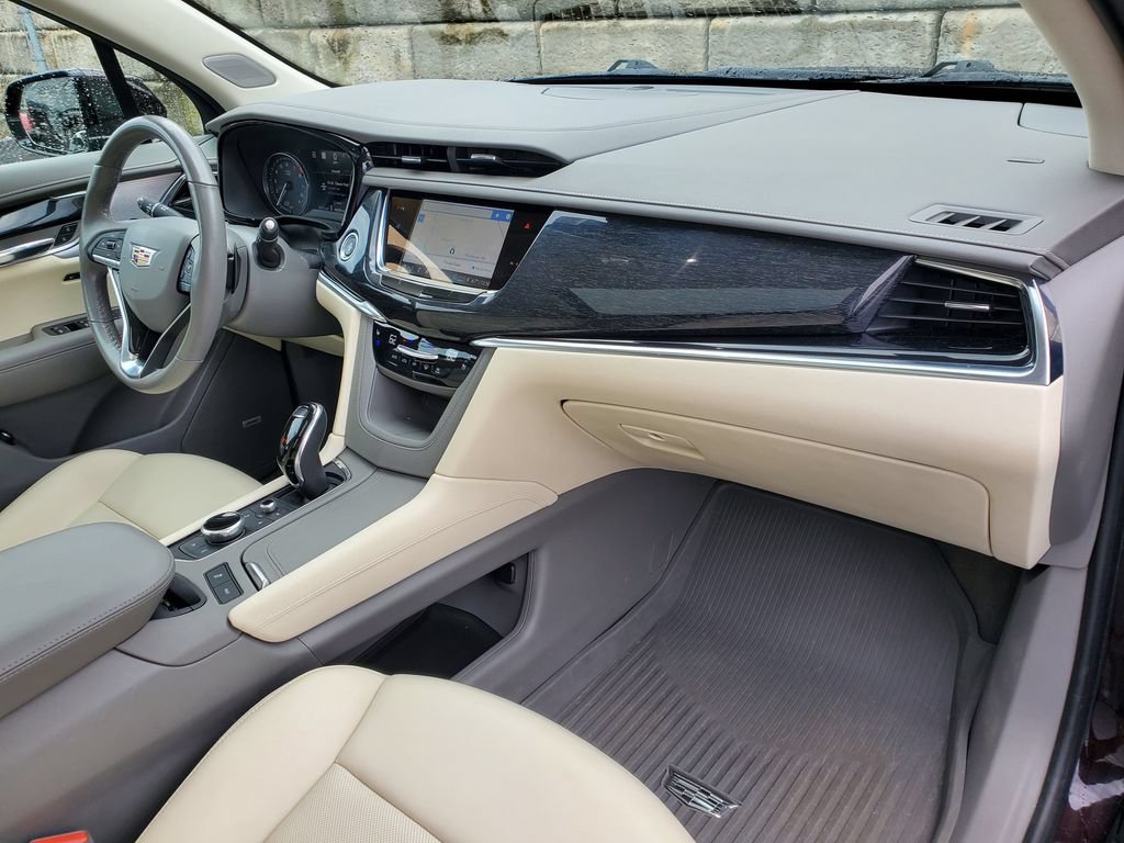 Used 2021 Cadillac XT6 Premium Luxury AWD/4WD image 36