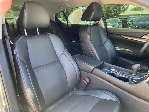 Used 2021 Nissan Maxima 3.5 SV w/ Floor Mat Group FWD image 9