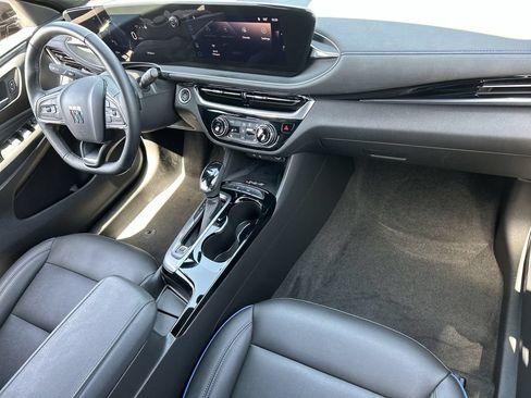 Used 2025 Buick Envista Sport Touring w/ Convenience I Package FWD image 30