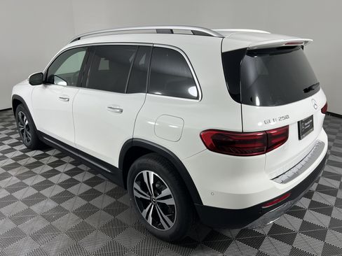 New 2026 Mercedes-Benz GLB 250 4MATIC image 10