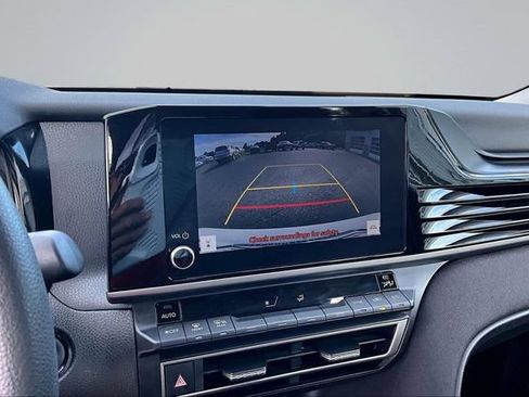 Used 2025 Toyota Camry LE FWD image 14
