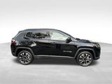Used 2023 Jeep Compass Limited image 4