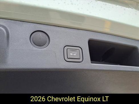 New 2026 Chevrolet Equinox LT w/ Convenience Package II image 11