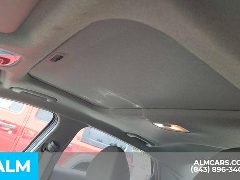 Used 2025 Hyundai Elantra SEL FWD image 8