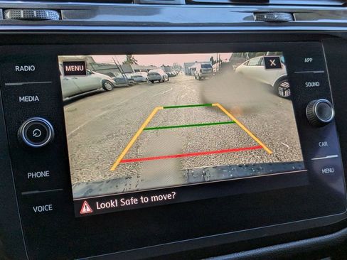 Used 2019 Volkswagen Tiguan SE image 20