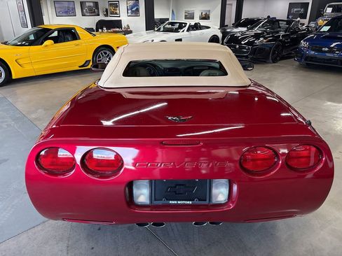 Used 2004 Chevrolet Corvette Convertible w/ Preferred Equipment Group image 16
