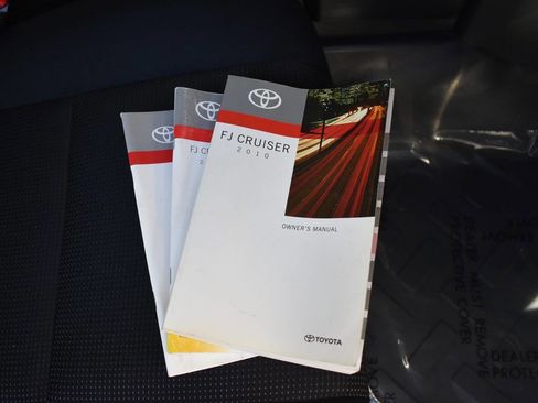 Used 2010 Toyota FJ Cruiser 4WD image 44