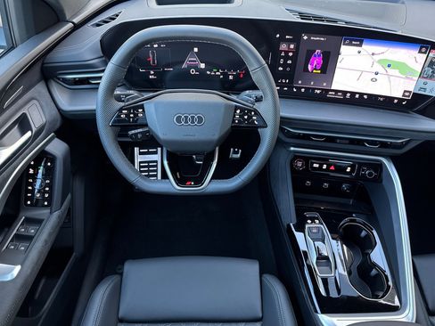 New 2025 Audi SQ5 Premium Plus image 11