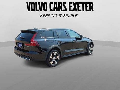 New 2026 Volvo V60 B5 Cross Country Plus w/ Climate Package AWD/4WD image 8