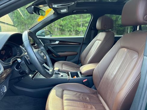 Used 2018 Audi Q5 2.0T Premium Plus w/ Premium Plus Package AWD/4WD image 4