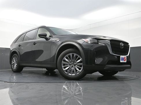 Used 2025 MAZDA CX-90 3.3 Turbo w/ Preferred Package image 28