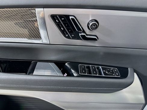 New 2026 Cadillac Vistiq Luxury image 17