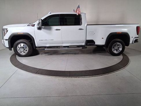 New 2026 GMC Sierra 3500 Denali w/ Denali Reserve Package AWD/4WD image 7