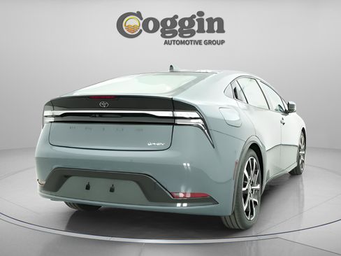 New 2026 Toyota Prius Plug-In Hybrid image 17