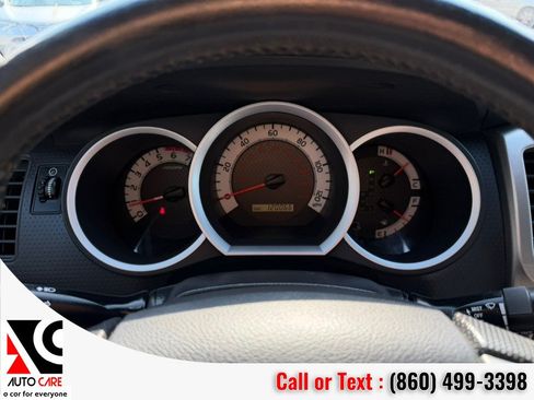 Used 2013 Toyota Tacoma 4x4 Access Cab V6 w/ SR5 Pkg image 19
