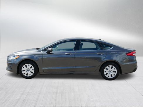 Used 2019 Ford Fusion S FWD image 4