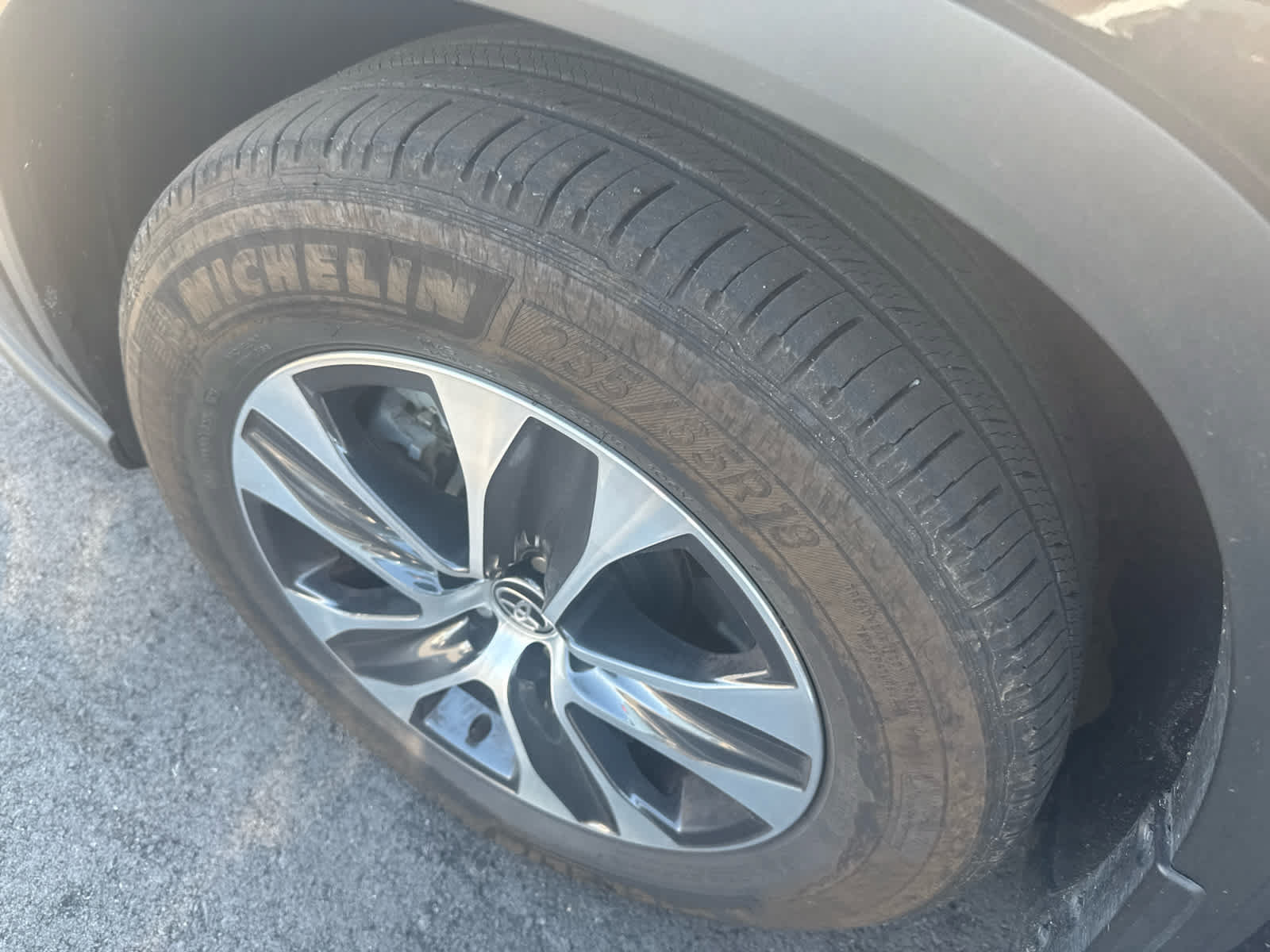 Certified 2026 Toyota Highlander XLE AWD/4WD image 6