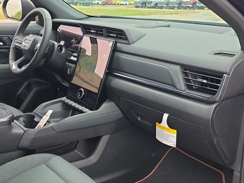 New 2026 GMC Terrain AT4 w/ Convenience Package III image 33