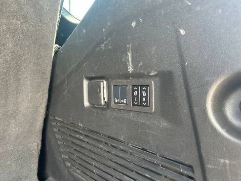 Used 2024 Chevrolet Tahoe Premier AWD/4WD image 13