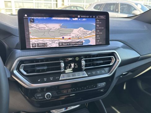 Used 2025 BMW X4 M40i image 21