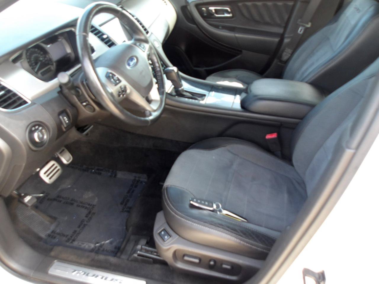 Used 2013 Ford Taurus SHO AWD/4WD image 19