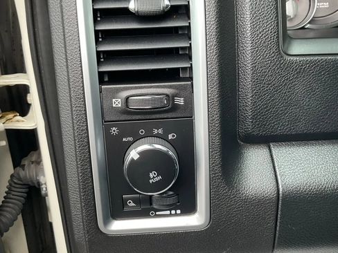 Used 2017 RAM 1500 Limited image 27