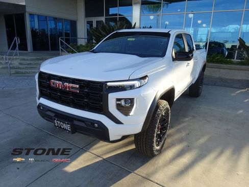 New 2026 GMC Canyon Elevation w/ Convenience Package image 3