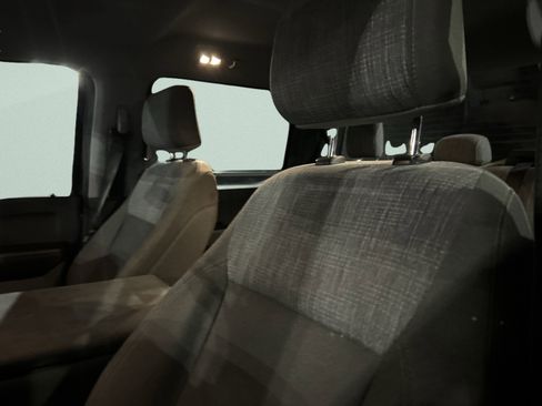 Used 2022 Ford F150 XLT image 40