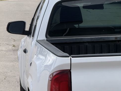 Used 2018 Toyota Tacoma SR RWD image 18