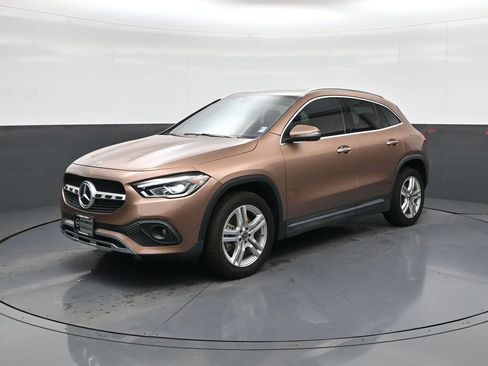 Used 2023 Mercedes-Benz GLA 250 w/ Premium Package image 3