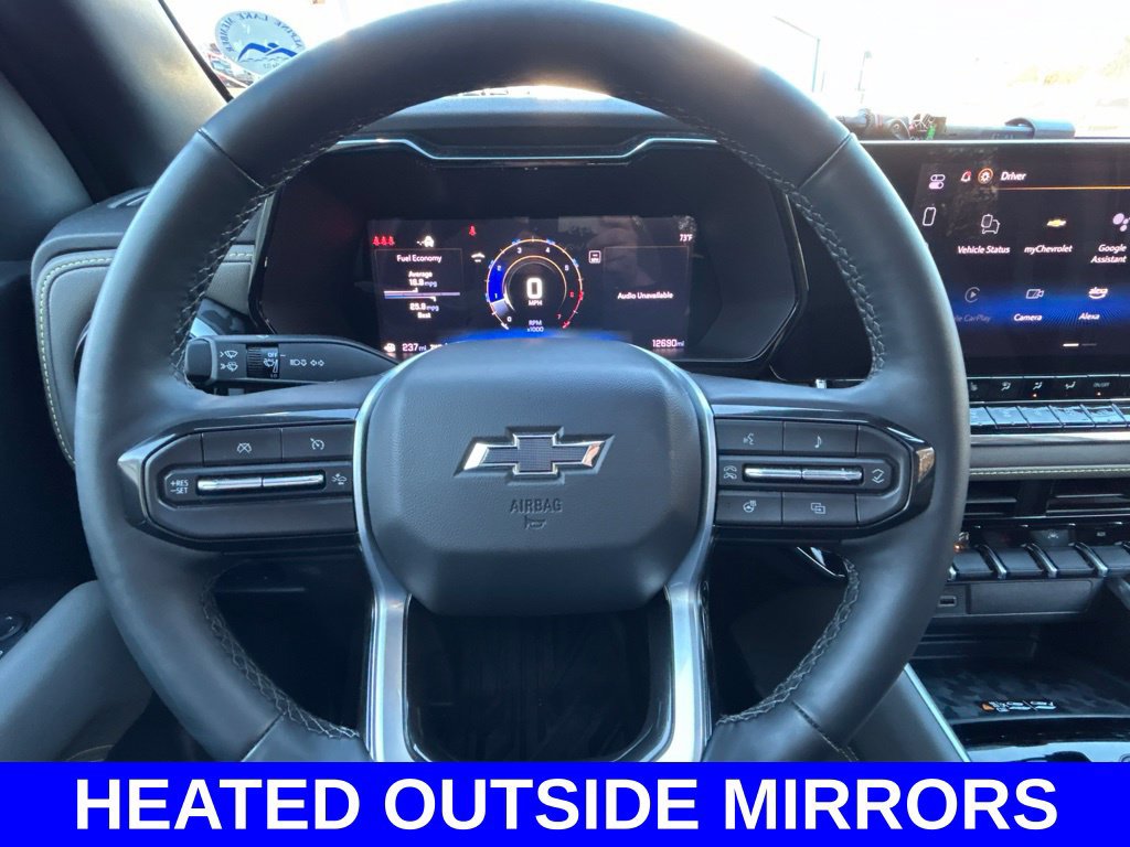 Used 2025 Chevrolet Colorado ZR2 w/ Midnight Edition AWD/4WD image 19