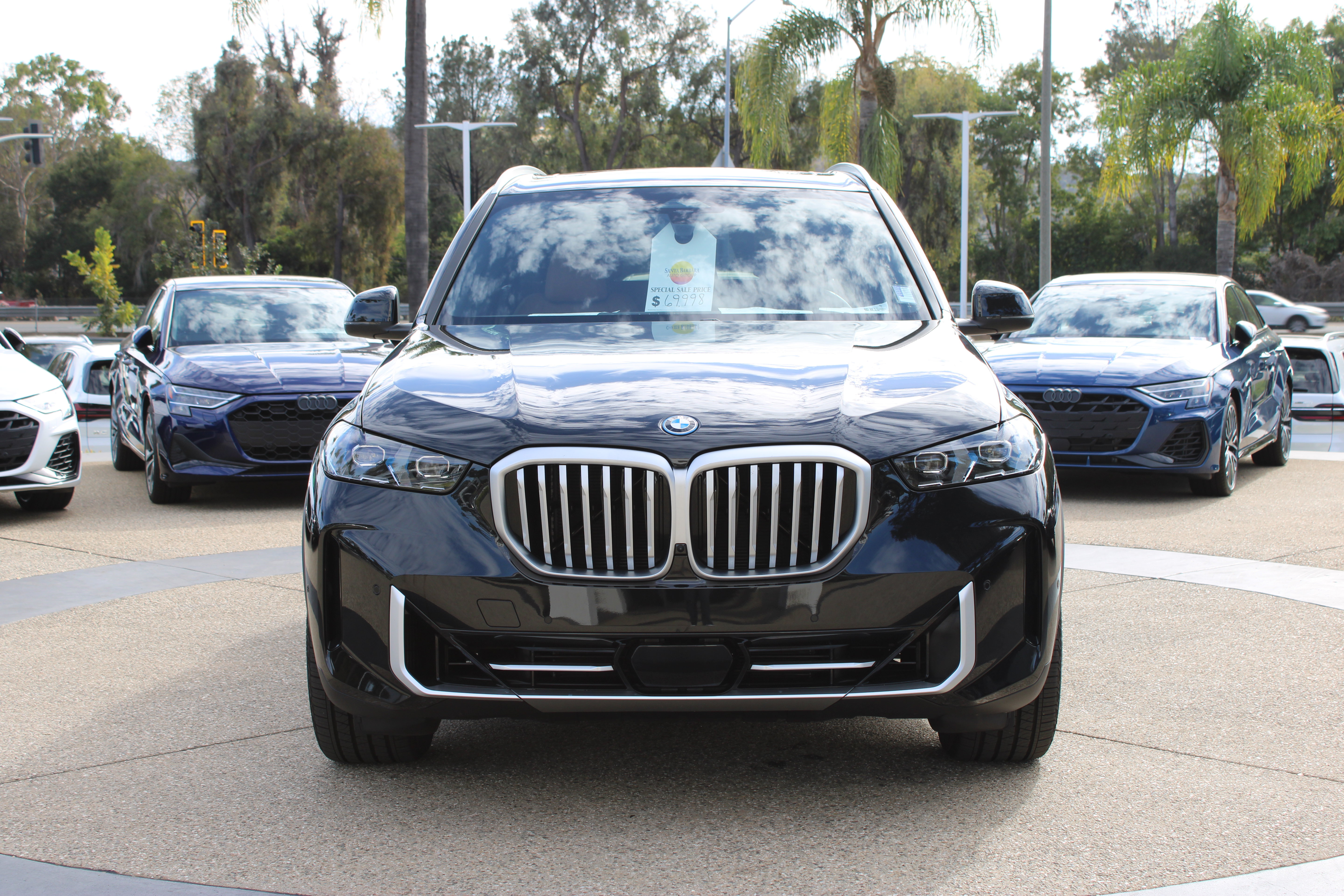 Used 2026 BMW X5 xDrive50e w/ Parking Assistance Package AWD/4WD image 8