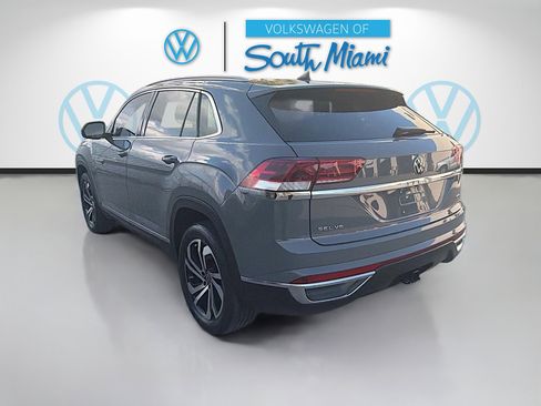 Certified 2021 Volkswagen Atlas Cross Sport SEL Premium image 5