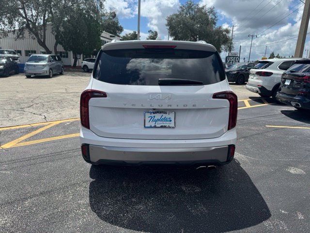 Used 2025 Kia Telluride S FWD image 4