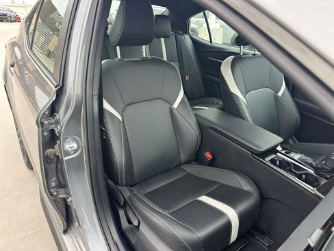 Used 2025 Toyota Camry SE image 27