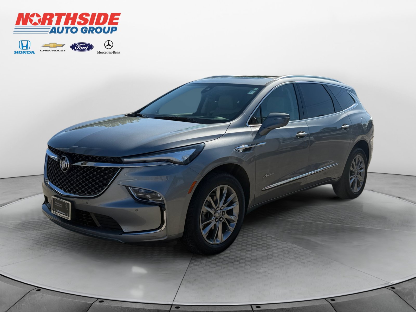 Used 2023 Buick Enclave Avenir w/ Avenir Technology Package FWD image 3