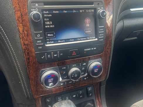 Used 2014 Chevrolet Traverse LT FWD image 11