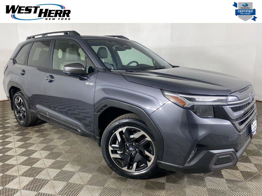 Used 2025 Subaru Forester Limited AWD/4WD image 1