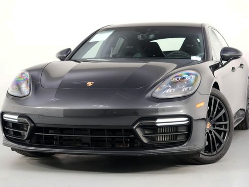 Used 2019 Porsche Panamera GTS AWD/4WD image 3