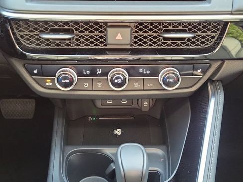 Used 2025 Acura ADX FWD image 19