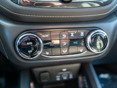 Used 2022 Chevrolet TrailBlazer ACTIV w/ Sun and Liftgate Package image 28