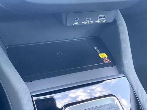 New 2025 Subaru Forester Limited w/ Popular Package image 25