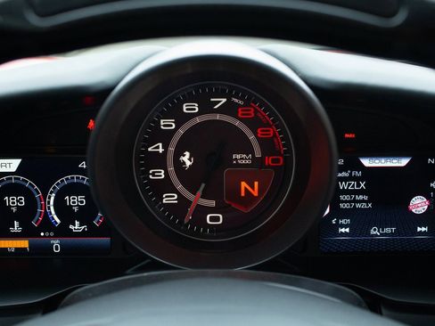 Used 2020 Ferrari F8 Tributo image 17