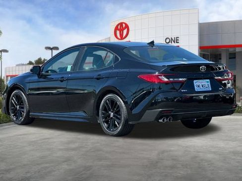 Certified 2025 Toyota Camry SE FWD image 7